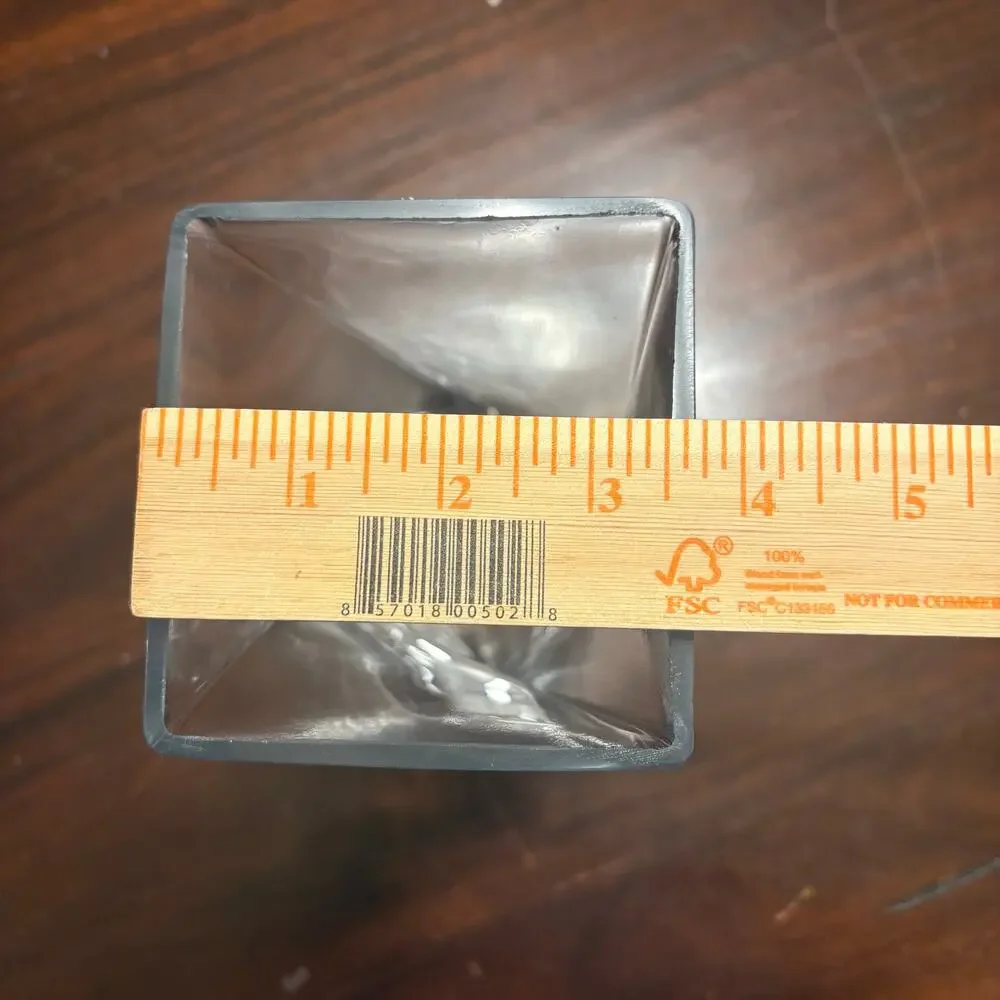 Unbranded clear glass